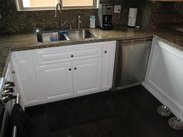 solid wood white kitchen cabinets